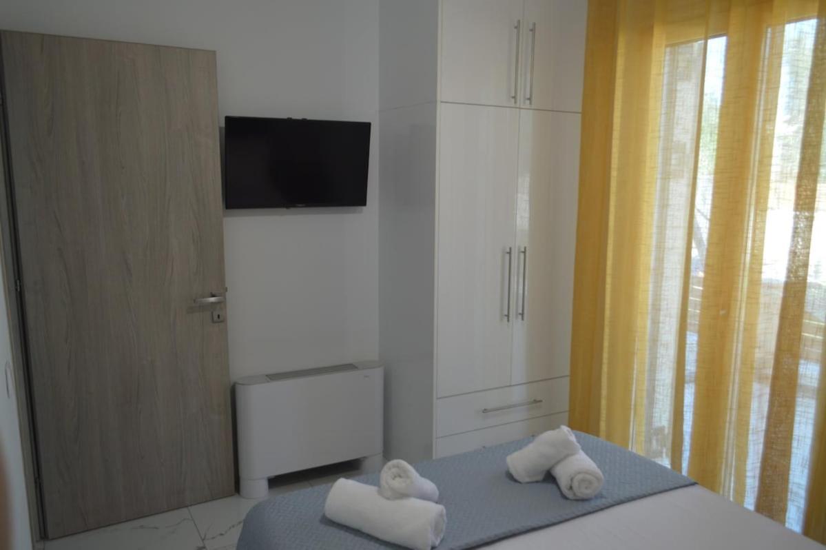 Issos House